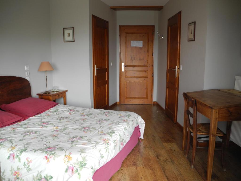 Bed and Breakfast Le Plateau De La Danse Saint-Victor-sur-Loire Zimmer foto